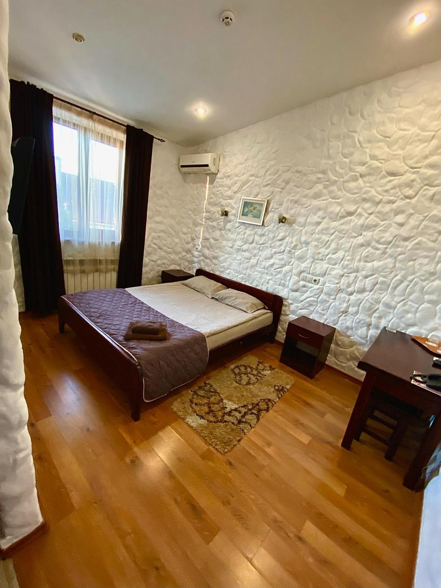 Complex Khutor Hotel Velyka Omelyana Exterior photo